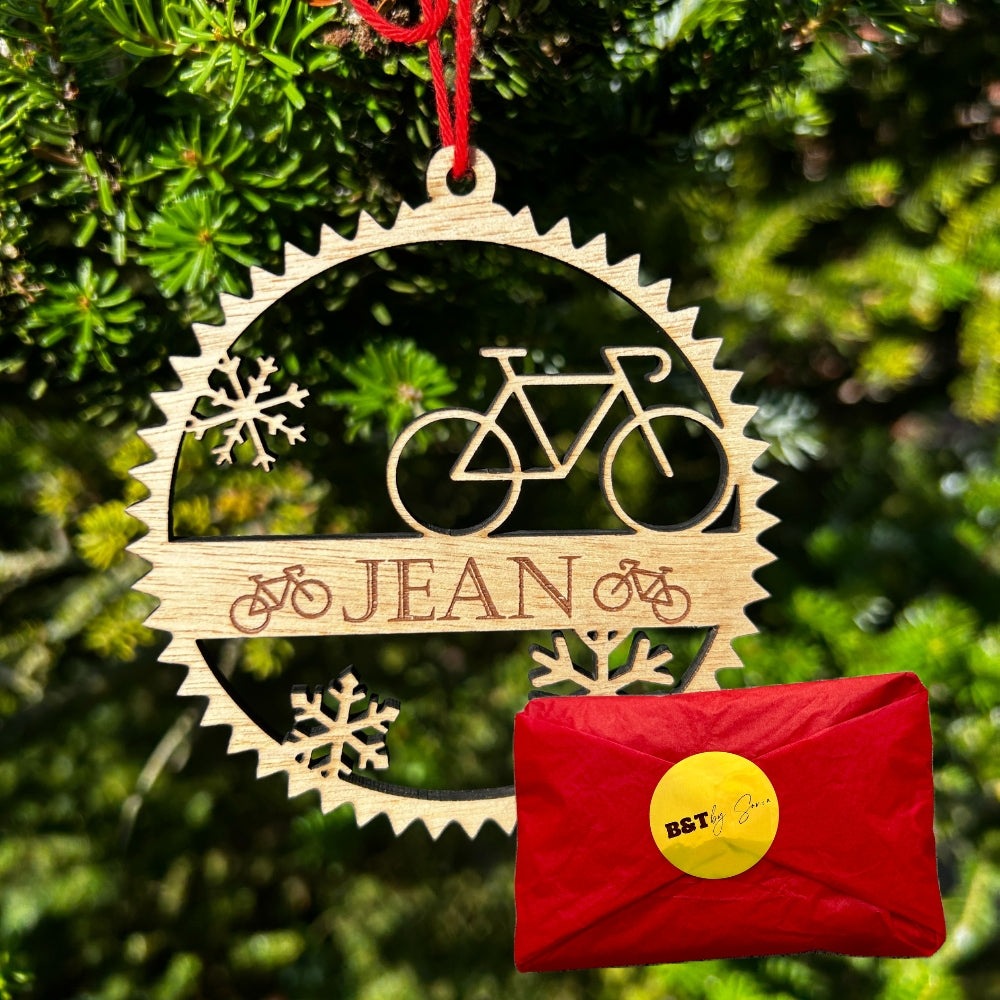 BT by Sonia Lasergesneden Houten Kerstbal – Gepersonaliseerd Wielrennen