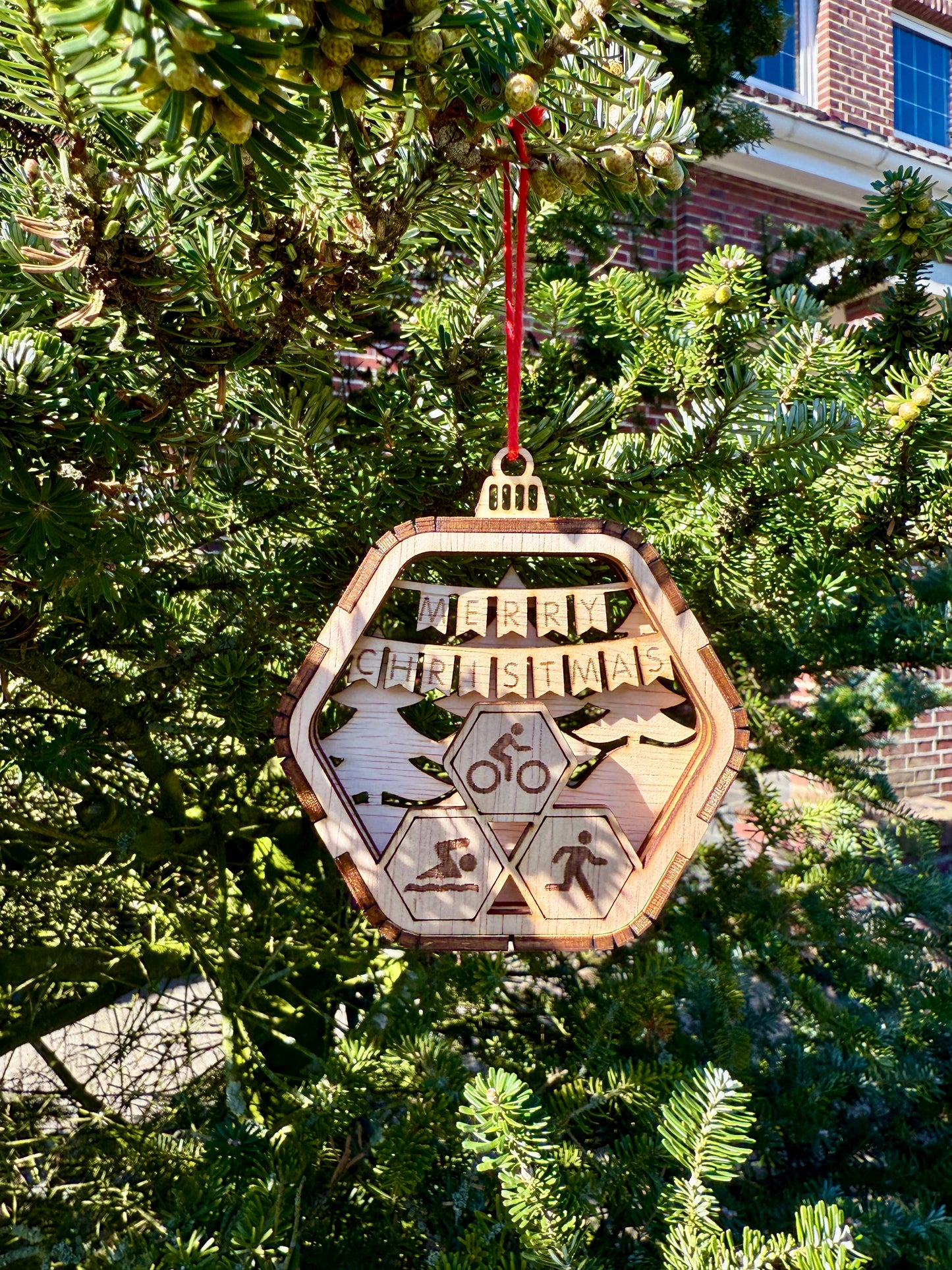 BT by Sonia 3D-Weihnachtskugel-Triathlon aus Holz
