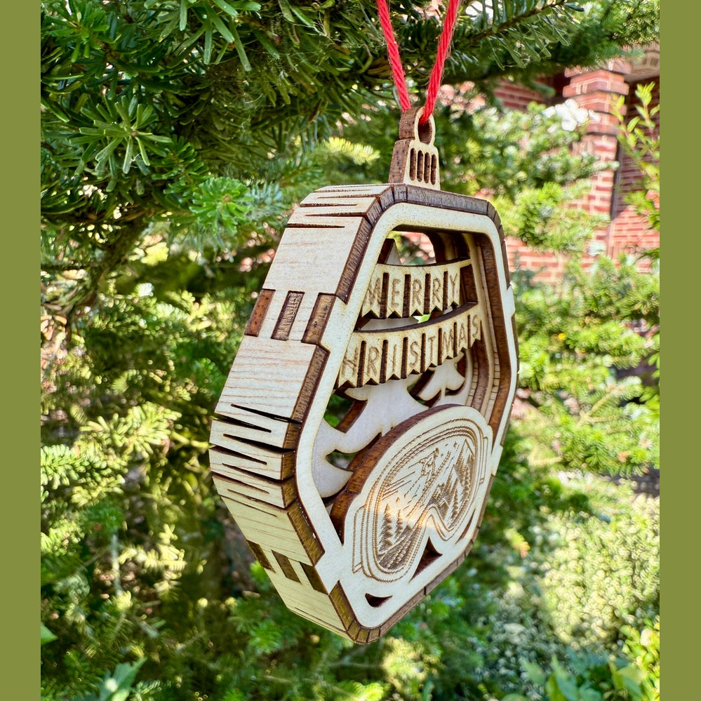 BT by Sonia 3D-Weihnachtskugel aus Holz Skifahren