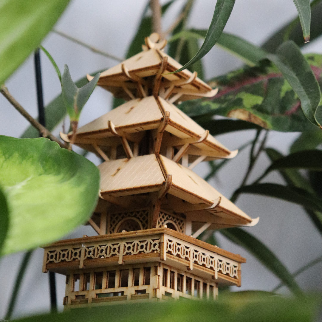 Winziges Baumhaus Tempel der Gelassenheit